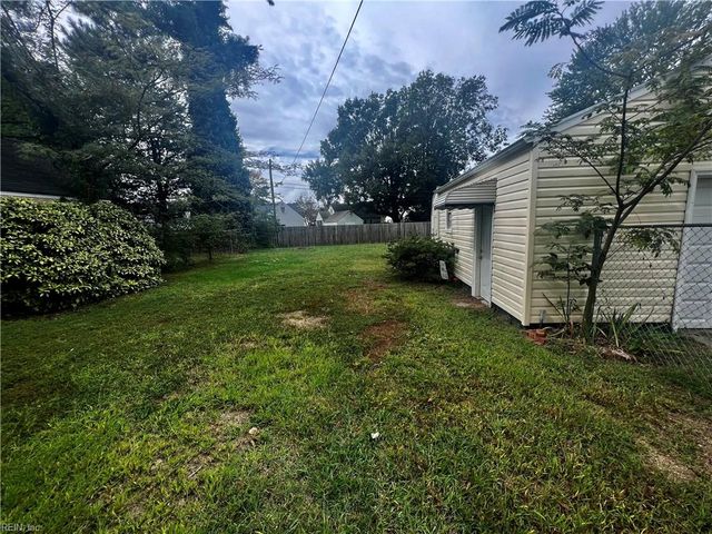 8121 Old Ocean View RD, Norfolk, VA 23518