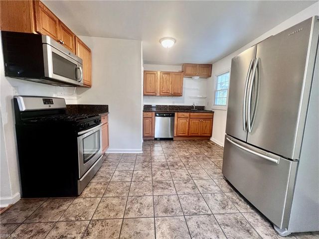 8121 Old Ocean View RD, Norfolk, VA 23518