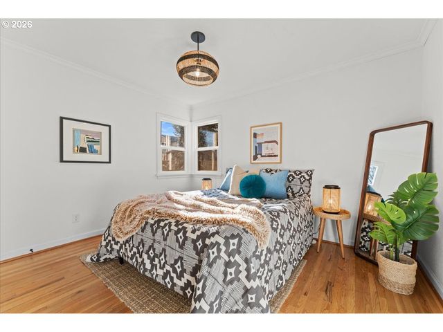 1766 Ne SARATOGA St, Portland, OR 97211