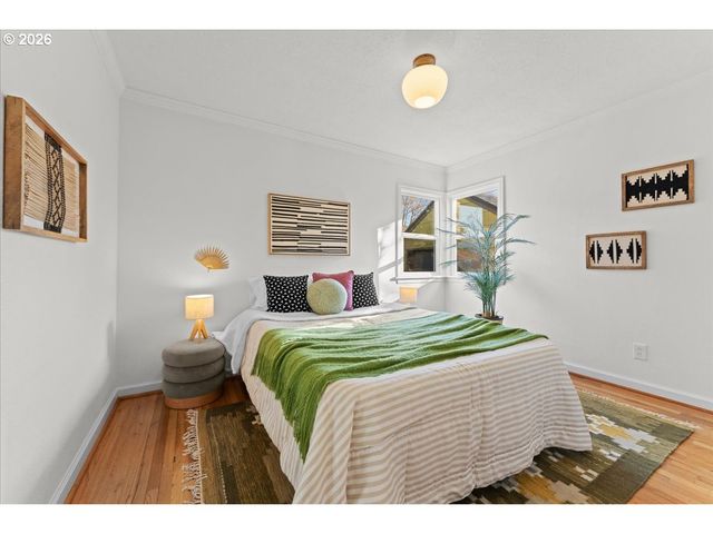 1766 Ne SARATOGA St, Portland, OR 97211