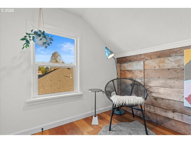 1766 Ne SARATOGA St, Portland, OR 97211