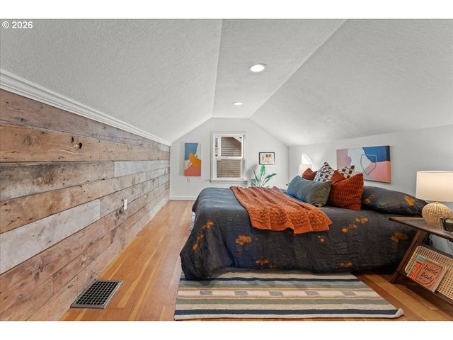 1766 Ne SARATOGA St, Portland, OR 97211