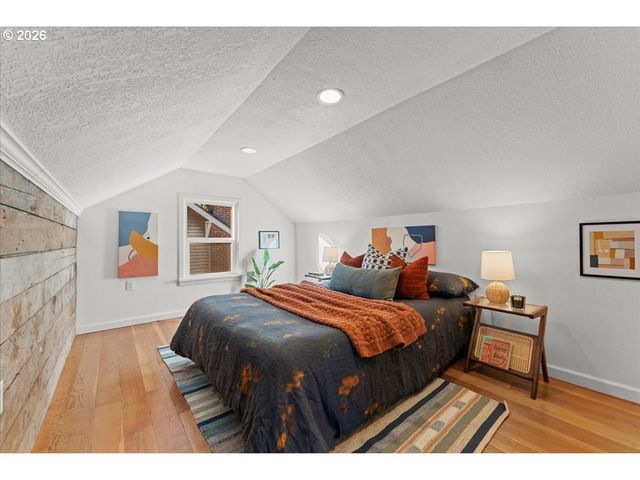 1766 Ne SARATOGA St, Portland, OR 97211