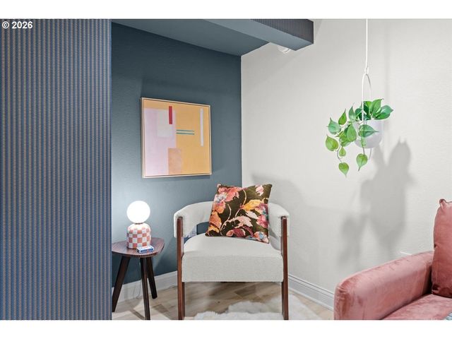 1766 Ne SARATOGA St, Portland, OR 97211