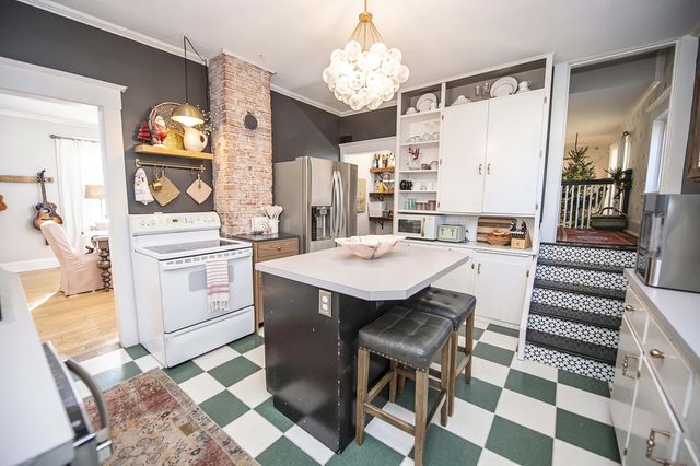 756 S Weller Avenue, Springfield, MO 65802