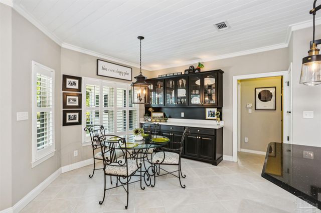 1258 Greenview Ln, Gulf Breeze, FL 32563