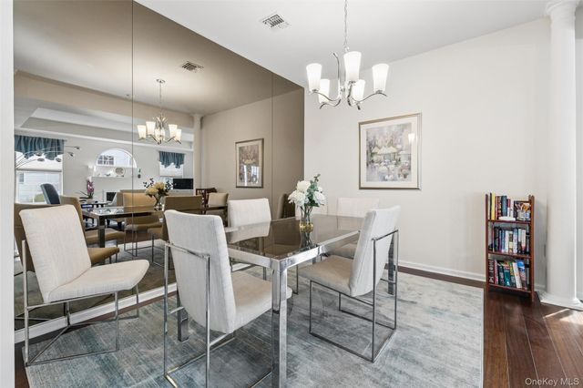 17 Constantine Way, Mount Sinai, NY 11766