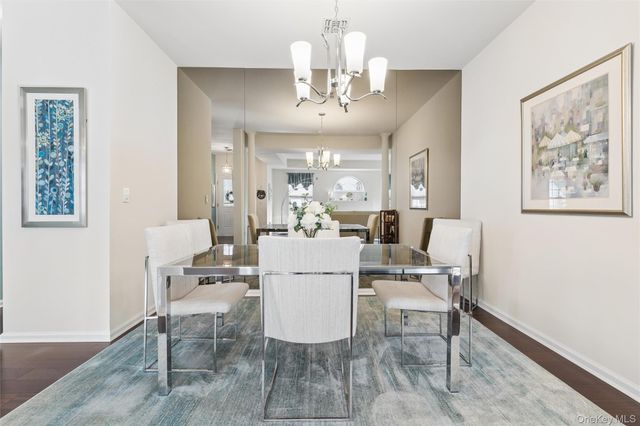 17 Constantine Way, Mount Sinai, NY 11766