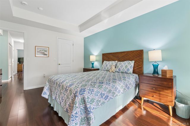 17 Constantine Way, Mount Sinai, NY 11766