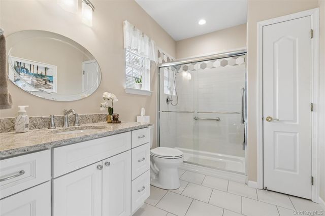 17 Constantine Way, Mount Sinai, NY 11766