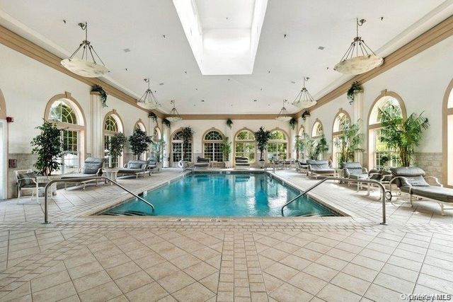 17 Constantine Way, Mount Sinai, NY 11766