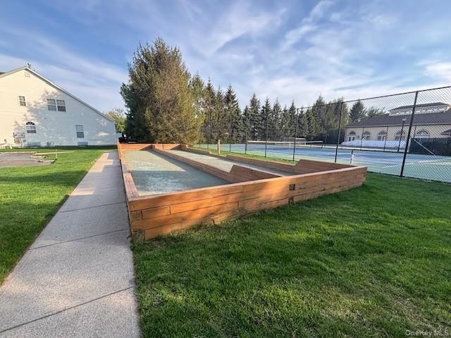 17 Constantine Way, Mount Sinai, NY 11766