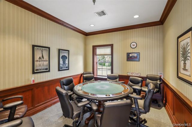 17 Constantine Way, Mount Sinai, NY 11766