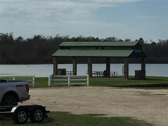 18992 Harbor Side Boulevard, Montgomery, TX 77356