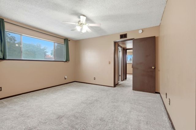 1721 Beverly Avenue, Clovis, CA 93611