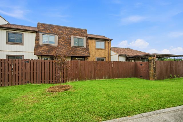 1020 Heritage Dr, Madison, TN 37115