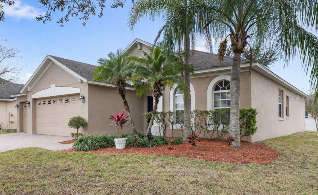 Image 2 of property listing at 1502 FERN BAY COURT, Orlando, FL 32824