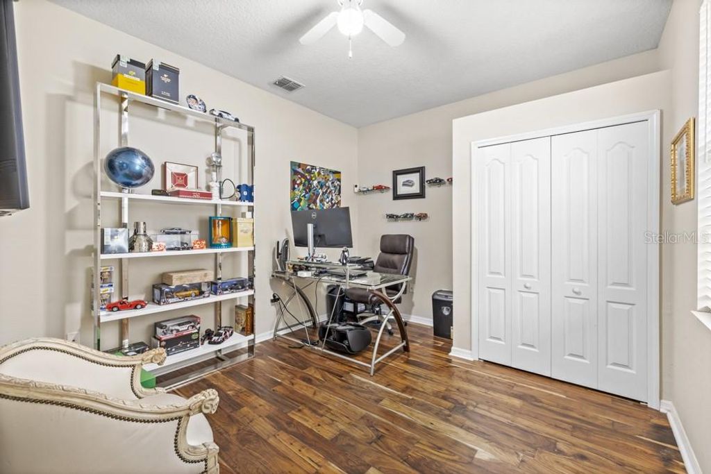 Image 17 of property listing at 1502 FERN BAY COURT, Orlando, FL 32824