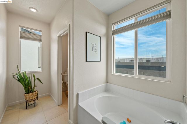 916 Diego Dr, Oakley, CA 94561