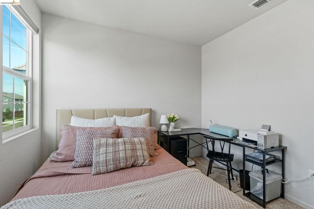 916 Diego Dr, Oakley, CA 94561