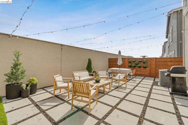 916 Diego Dr, Oakley, CA 94561