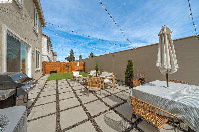 916 Diego Dr, Oakley, CA 94561