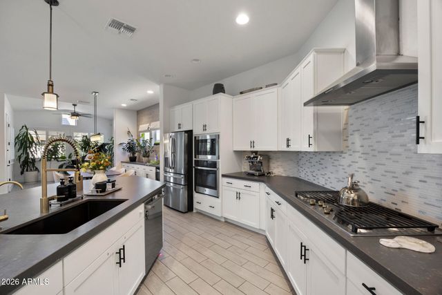 21242 W HILLCREST Boulevard, Buckeye, AZ 85396