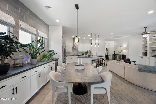 21242 W HILLCREST Boulevard, Buckeye, AZ 85396