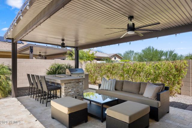 21242 W HILLCREST Boulevard, Buckeye, AZ 85396