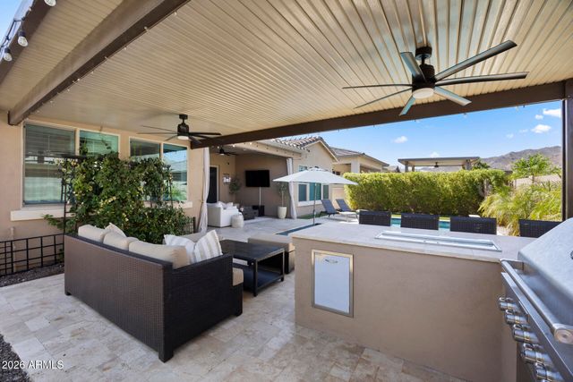 21242 W HILLCREST Boulevard, Buckeye, AZ 85396