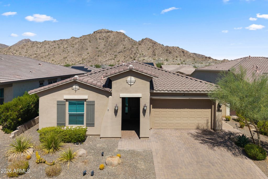 21242 W HILLCREST Boulevard, Buckeye, AZ 85396 — photo 2