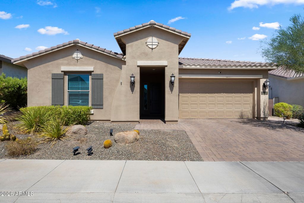 21242 W HILLCREST Boulevard, Buckeye, AZ 85396 — photo 4