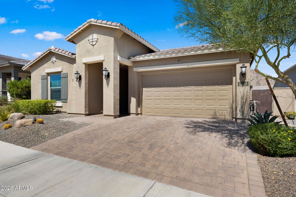21242 W HILLCREST Boulevard, Buckeye, AZ 85396 — photo 5