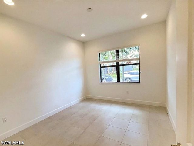 20914 Thistle Leaf LN, Estero, FL 33928