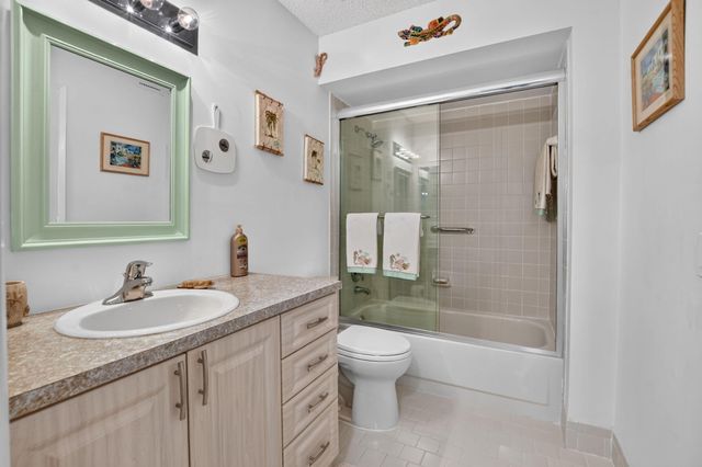 18901 Haywood Terrace Apt 4, Boca Raton, FL 33496