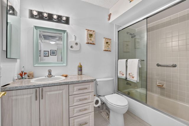 18901 Haywood Terrace Apt 4, Boca Raton, FL 33496