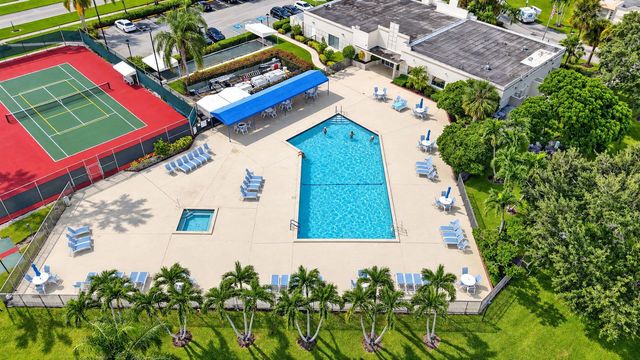 18901 Haywood Terrace Apt 4, Boca Raton, FL 33496