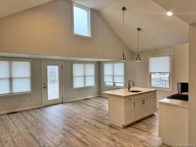 9 Greenwich Avenue, Bayville, NY 11709