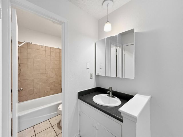 5201 Hedgewood DR, Austin, TX 78745