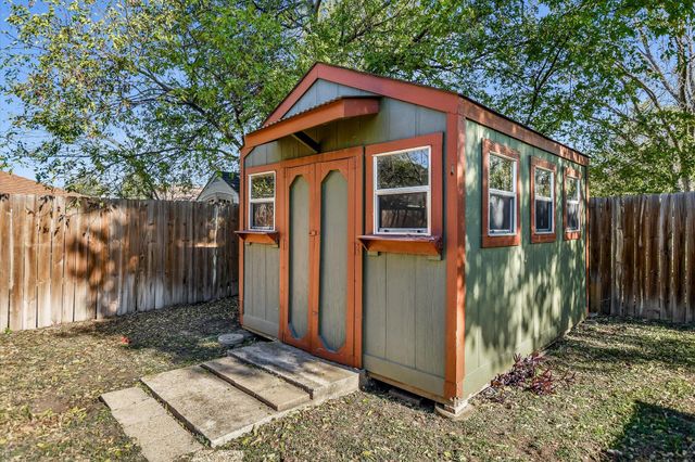 10104 Woodland Village DR, Austin, TX 78750