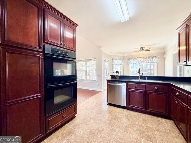 384 Lakemere Lane NW, Milledgeville, GA 31061