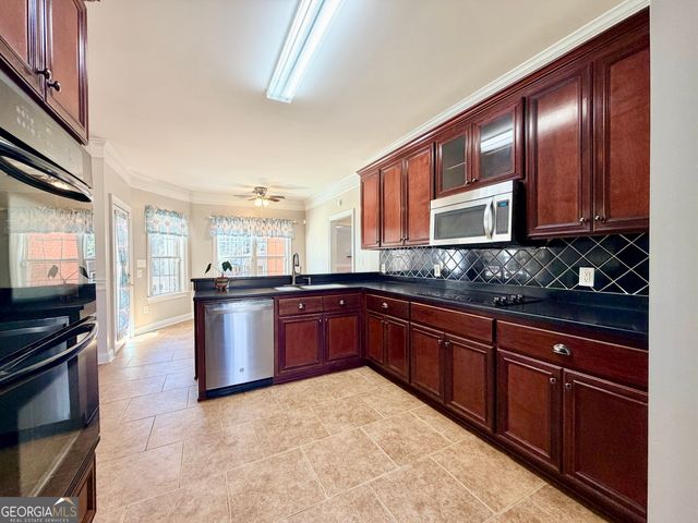 384 Lakemere Lane NW, Milledgeville, GA 31061