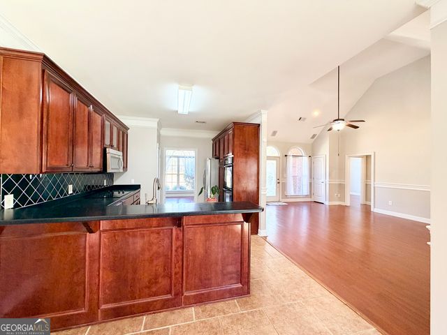 384 Lakemere Lane NW, Milledgeville, GA 31061