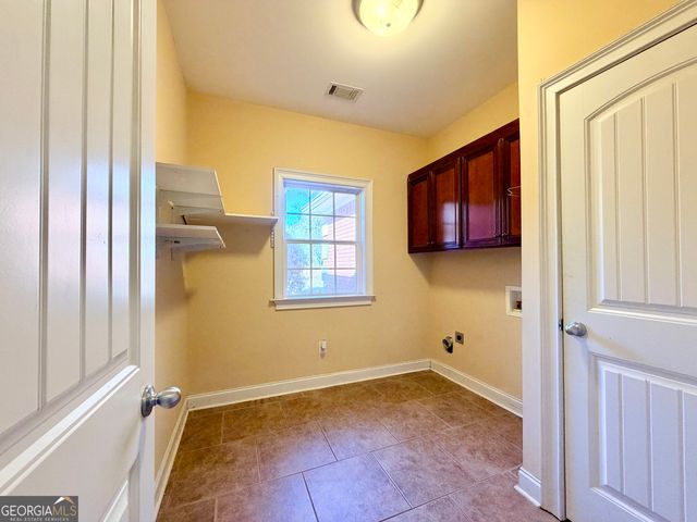 384 Lakemere Lane NW, Milledgeville, GA 31061