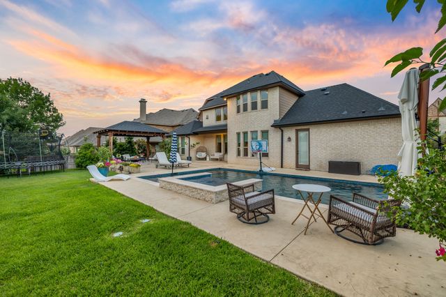 204 Old Grove Road, Colleyville, TX 76034