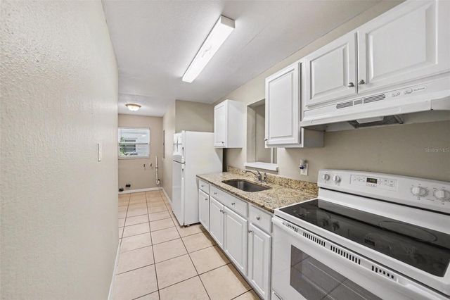 1895 S IVEY LANE, Orlando, FL 32811