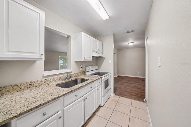 1895 S IVEY LANE, Orlando, FL 32811