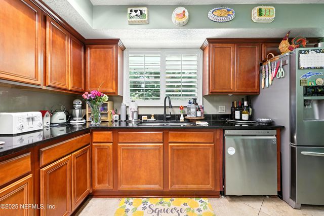 6812 CABALLERO Drive, Jacksonville, FL 32217
