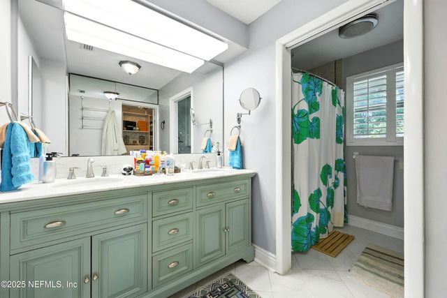 6812 CABALLERO Drive, Jacksonville, FL 32217