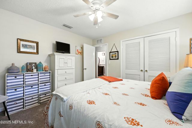 6812 CABALLERO Drive, Jacksonville, FL 32217